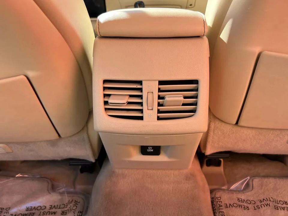 2013 Lexus ES 6th Gen - Image 12 of 19