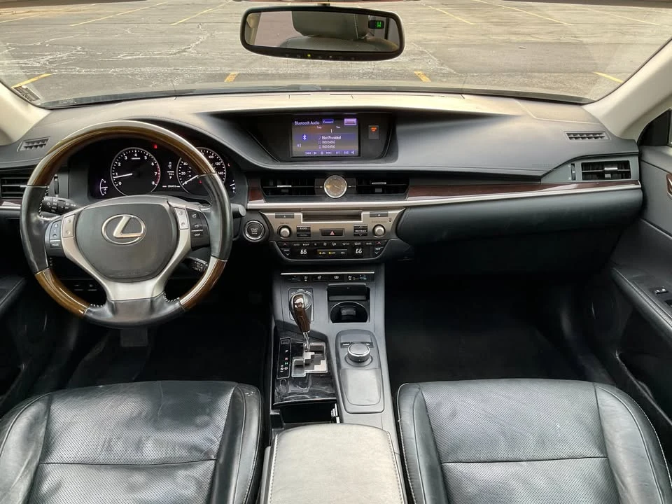 2013 Lexus ES 6th Gen - Image 4 of 8