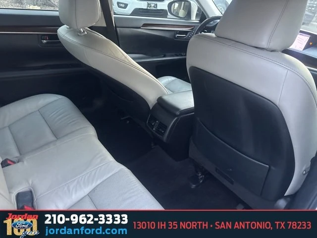 2013 Lexus ES 6th Gen - Image 8 of 20