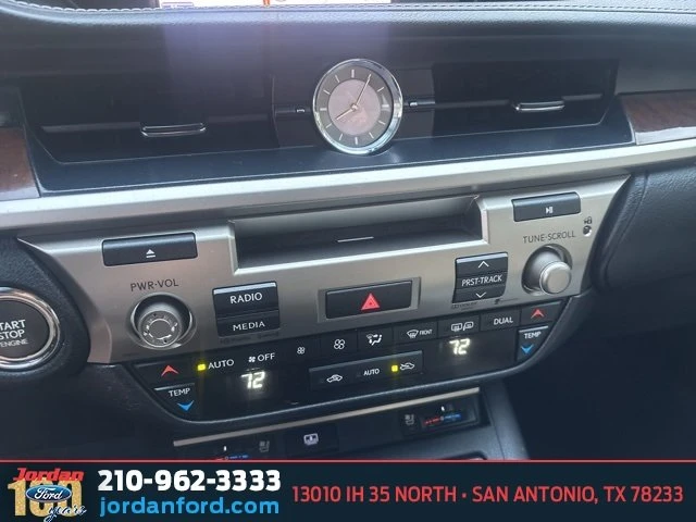 2013 Lexus ES 6th Gen - Image 17 of 20