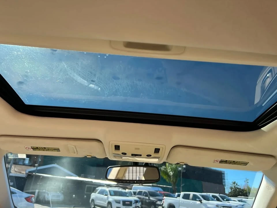 2013 Lexus ES 6th Gen - Image 11 of 19