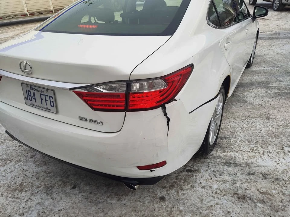 2013 Lexus ES 6th Gen - Image 10 of 13