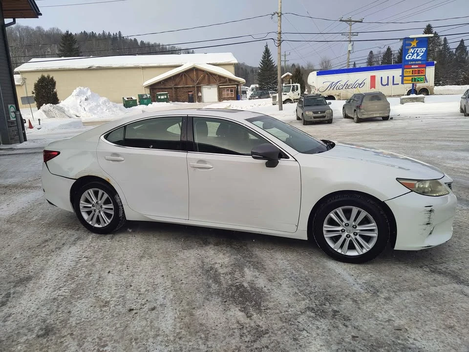 2013 Lexus ES 6th Gen - Image 6 of 13