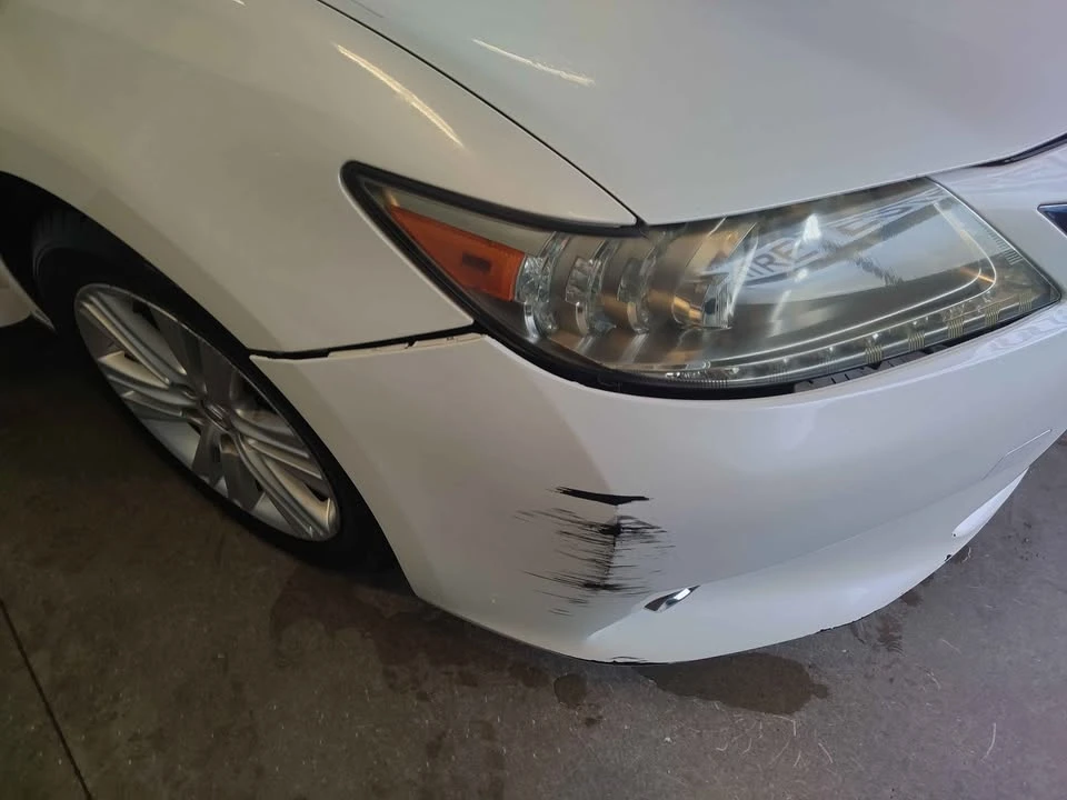 2013 Lexus ES 6th Gen - Image 4 of 13