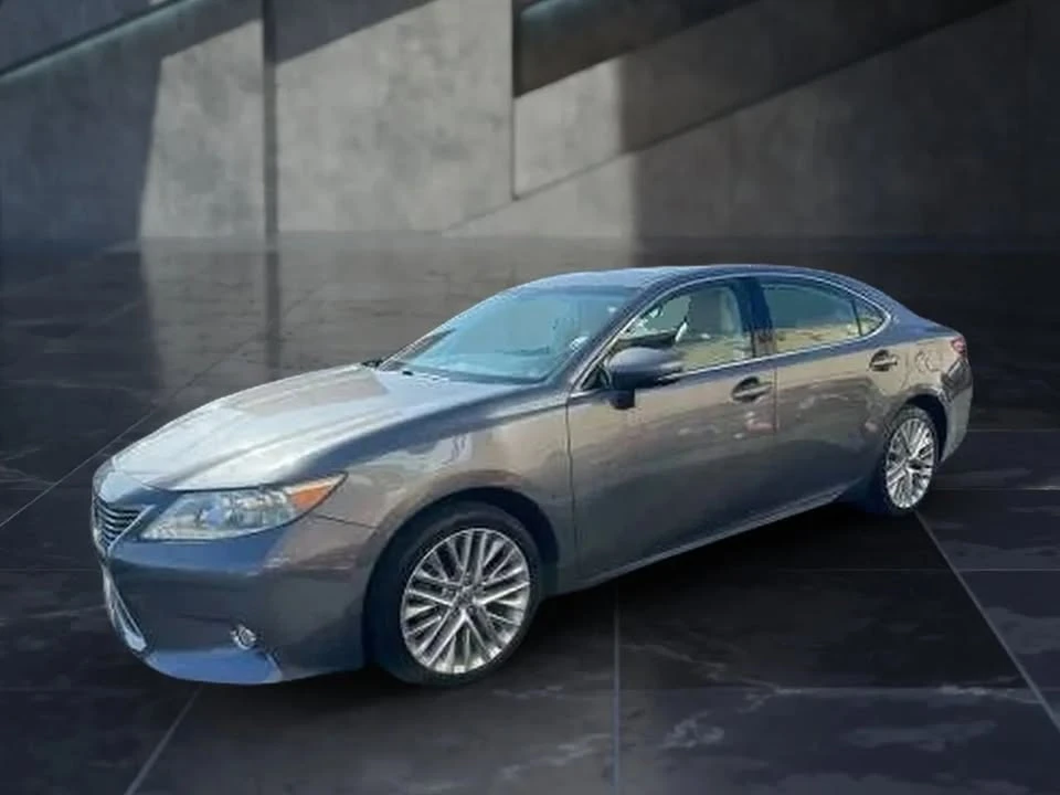 2013 Lexus ES 6th Gen - Image 4 of 20