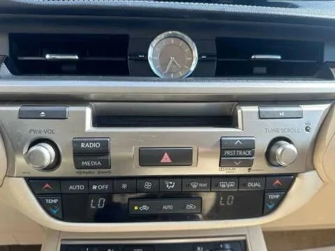 2013 Lexus ES 6th Gen - Image 20 of 20