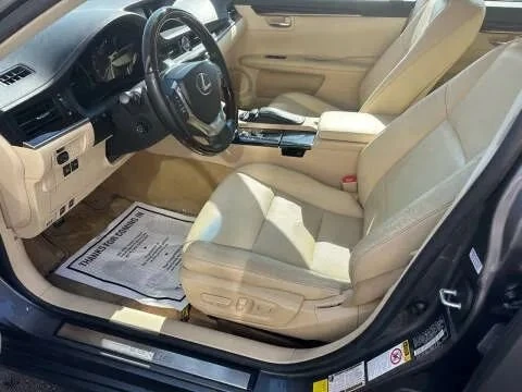 2013 Lexus ES 6th Gen - Image 10 of 20