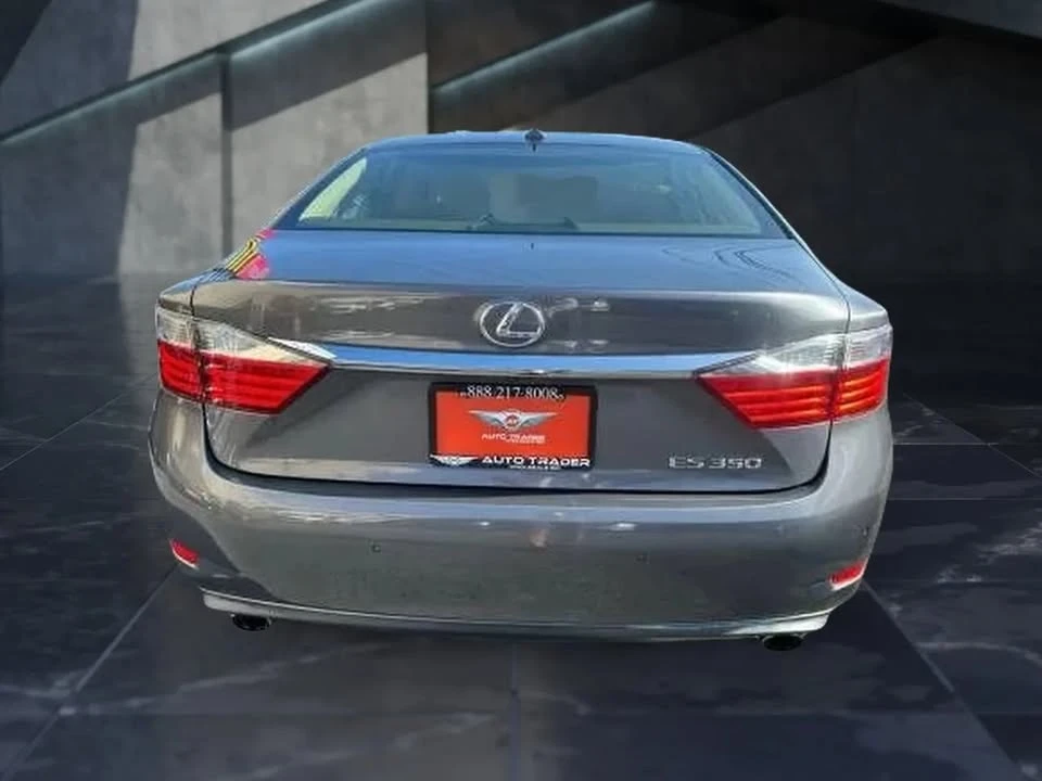 2013 Lexus ES 6th Gen - Image 7 of 20