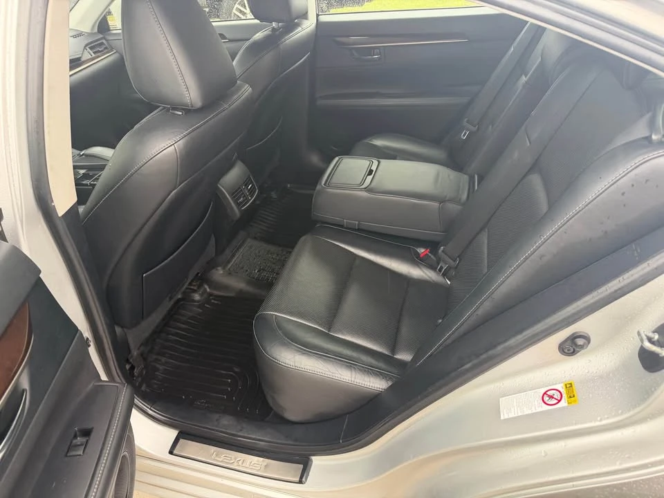2013 Lexus ES 6th Gen - Image 8 of 8