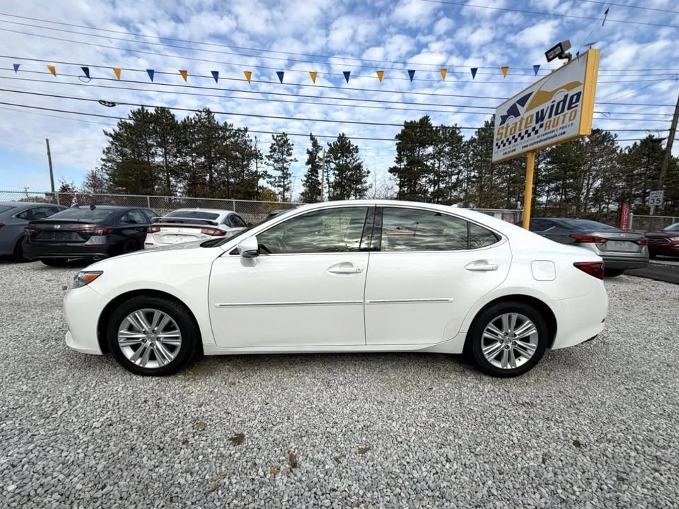 2013 Lexus ES 6th Gen - Image 6 of 19