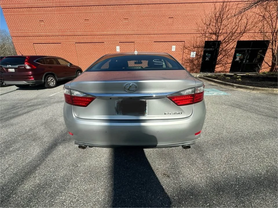2013 Lexus ES 6th Gen - Image 6 of 20