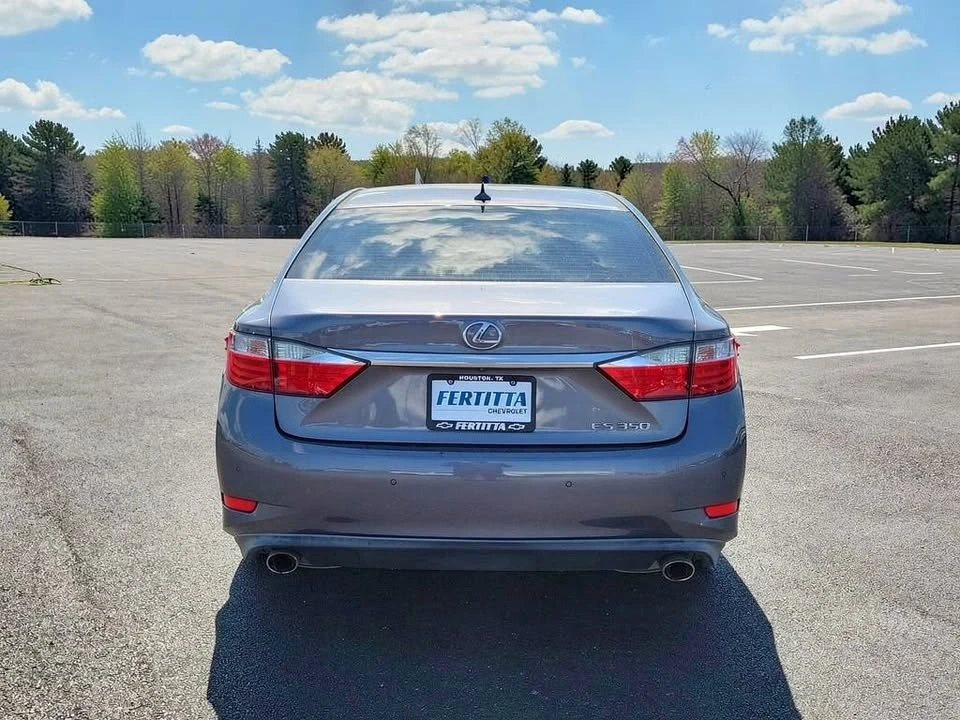 2013 Lexus ES 6th Gen - Image 13 of 17