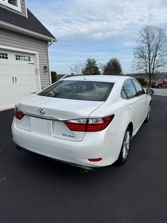 2013 Lexus ES 6th Gen - Image 4 of 20