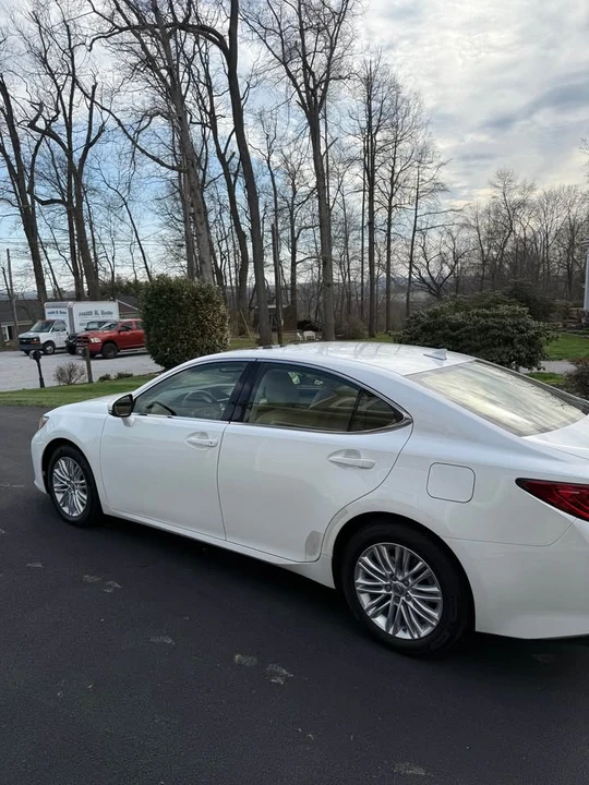 2013 Lexus ES 6th Gen - Image 6 of 20