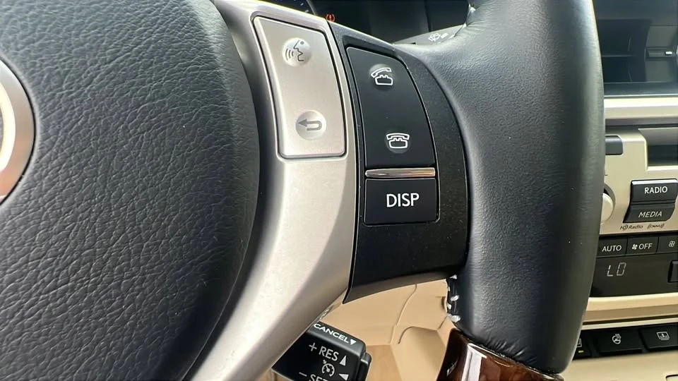 2013 Lexus ES 6th Gen - Image 12 of 20