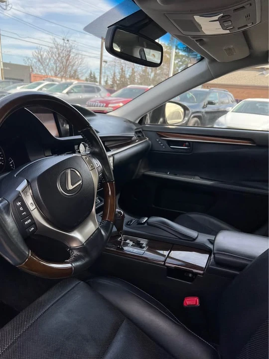 2013 Lexus ES 6th Gen - Image 11 of 13