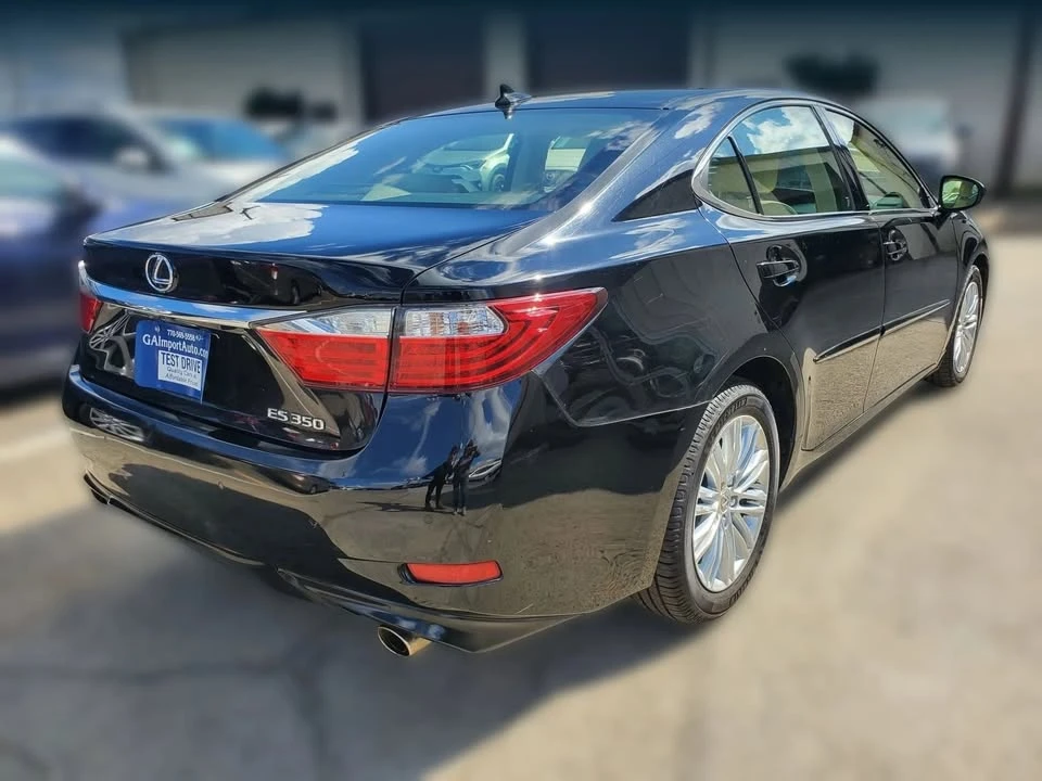 2013 Lexus ES 6th Gen - Image 10 of 10