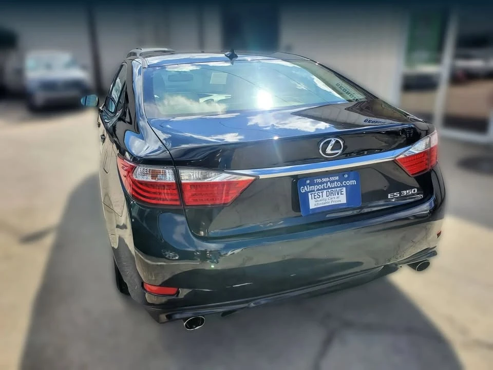 2013 Lexus ES 6th Gen - Image 7 of 10