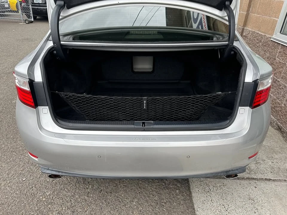 2013 Lexus ES 6th Gen - Image 5 of 18