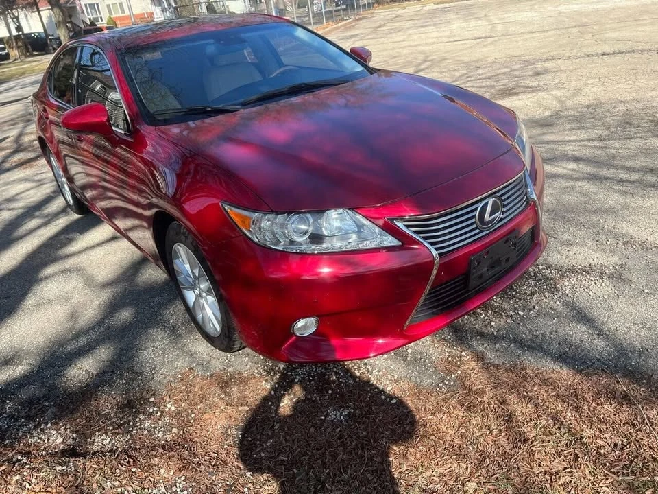 2013 Lexus ES 6th Gen - Image 6 of 20