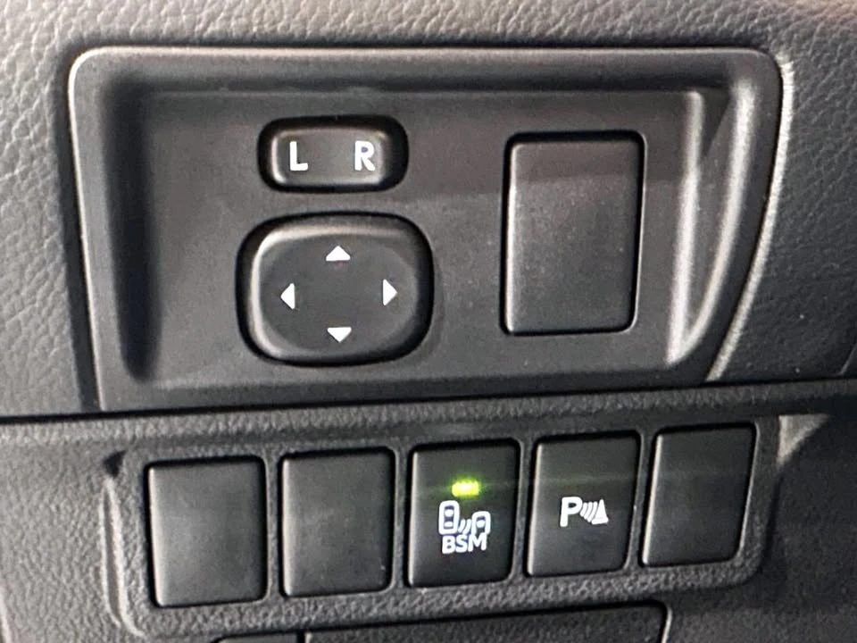 2013 Lexus ES 6th Gen - Image 15 of 18