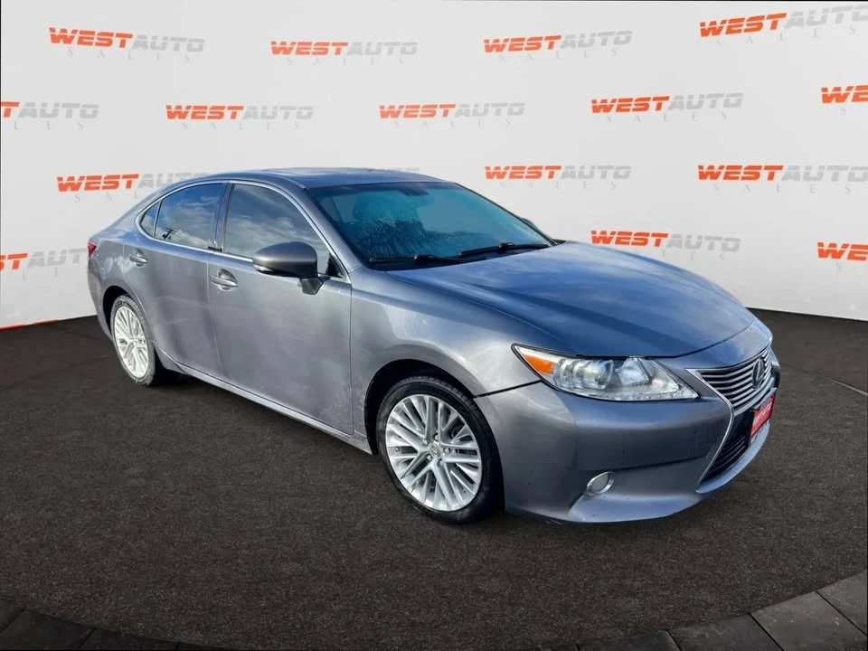 2013 Lexus ES 6th Gen - Image 7 of 20