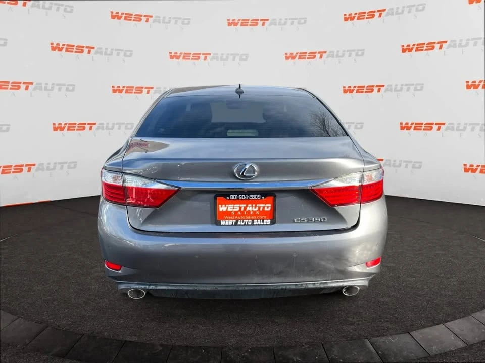 2013 Lexus ES 6th Gen - Image 4 of 20