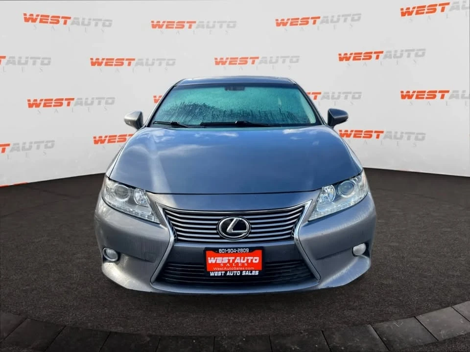2013 Lexus ES 6th Gen - Image 8 of 20