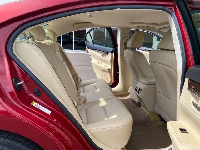 2013 Lexus ES 6th Gen - Image 12 of 19
