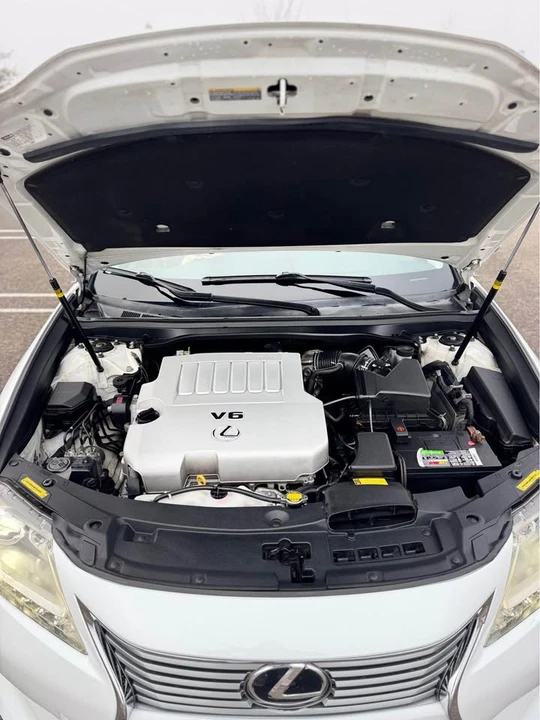 2013 Lexus ES 6th Gen - Image 13 of 14
