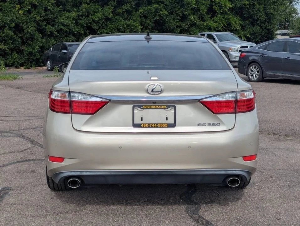 2013 Lexus ES 6th Gen - Image 4 of 20