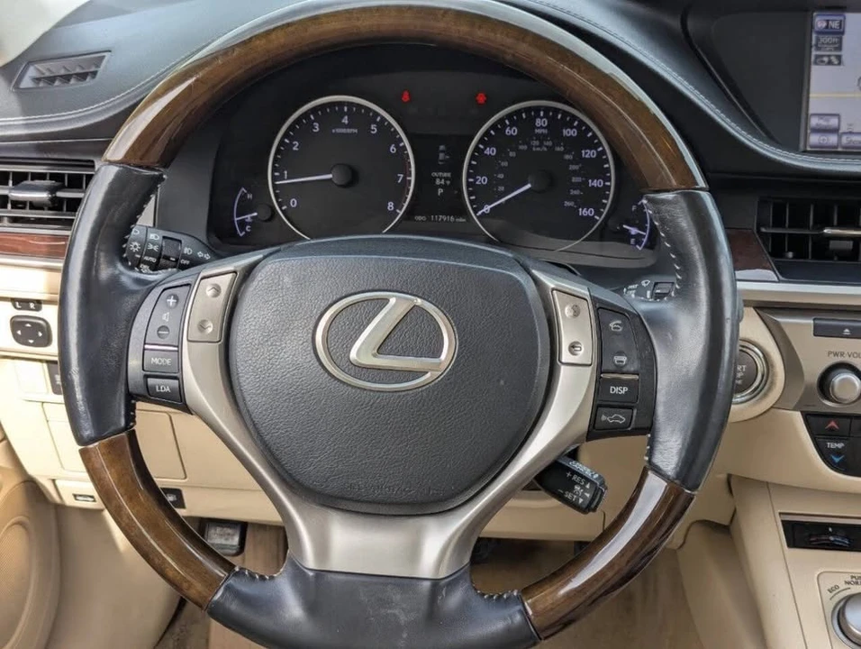 2013 Lexus ES 6th Gen - Image 17 of 20
