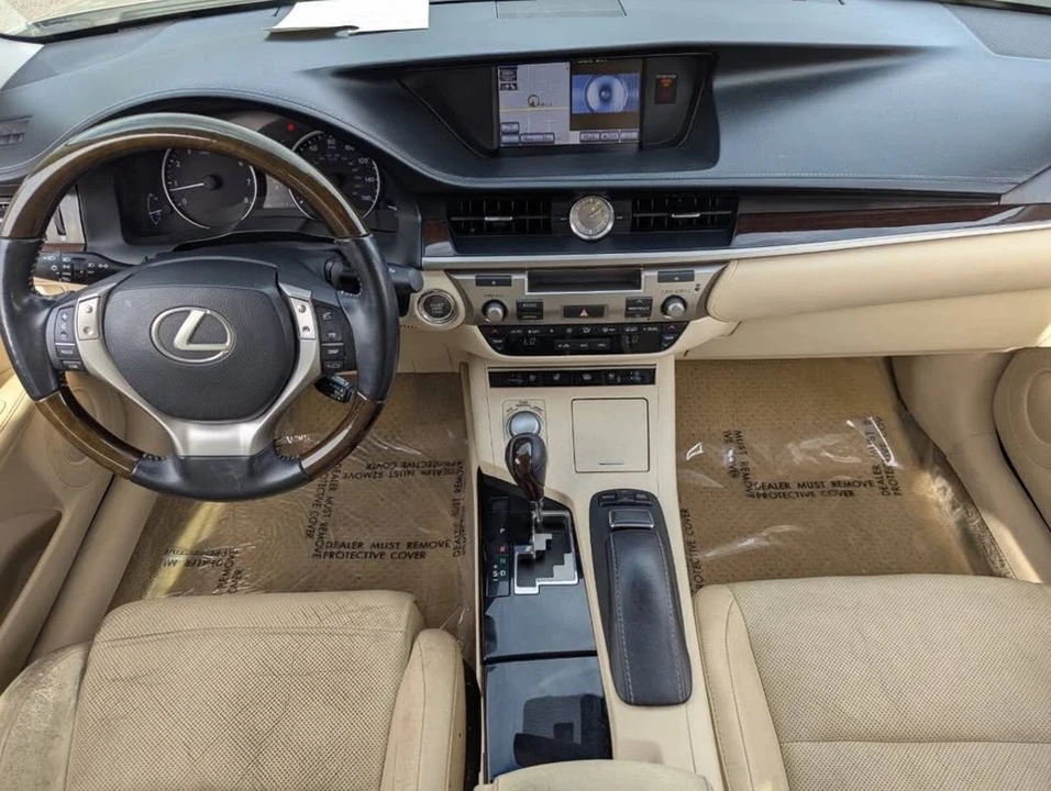 2013 Lexus ES 6th Gen - Image 20 of 20
