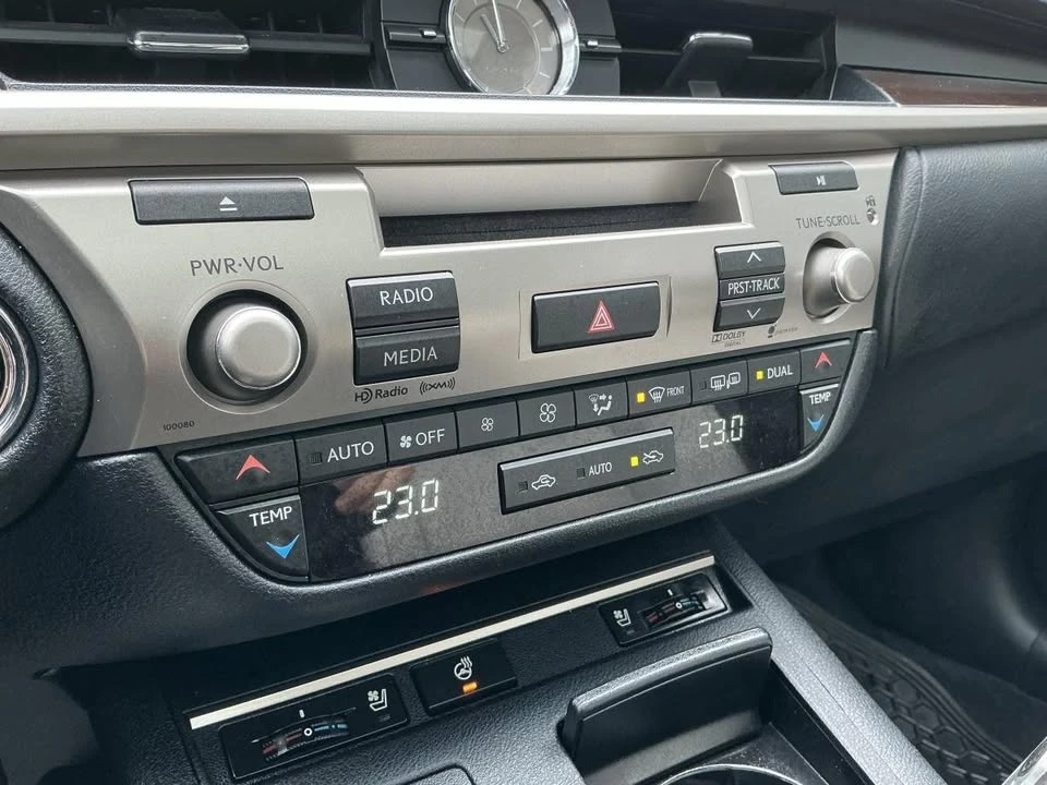 2013 Lexus ES 6th Gen - Image 20 of 20