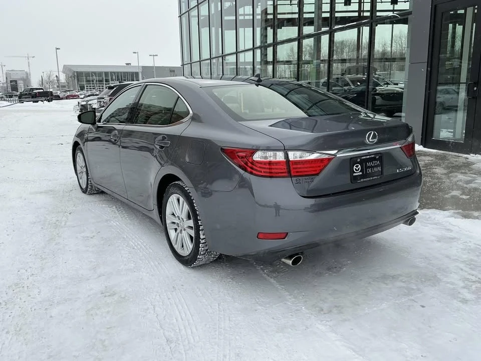 2013 Lexus ES 6th Gen - Image 3 of 20