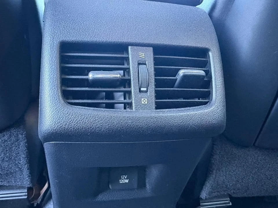 2013 Lexus ES 6th Gen - Image 15 of 15