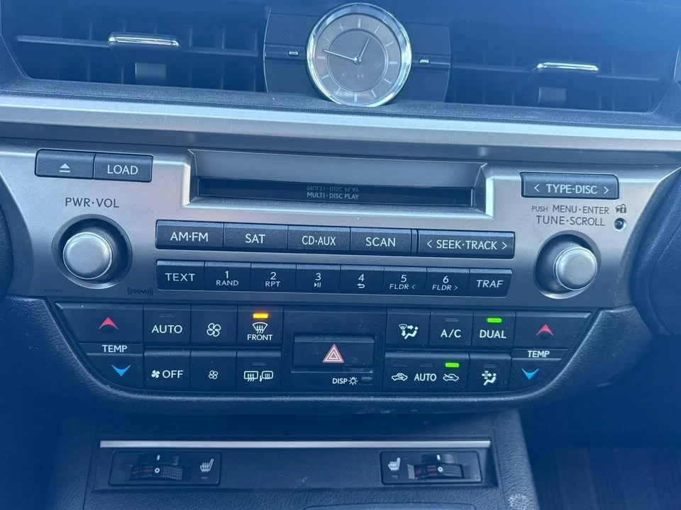2013 Lexus ES 6th Gen - Image 11 of 15