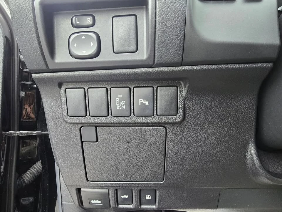 2013 Lexus ES 6th Gen - Image 12 of 20