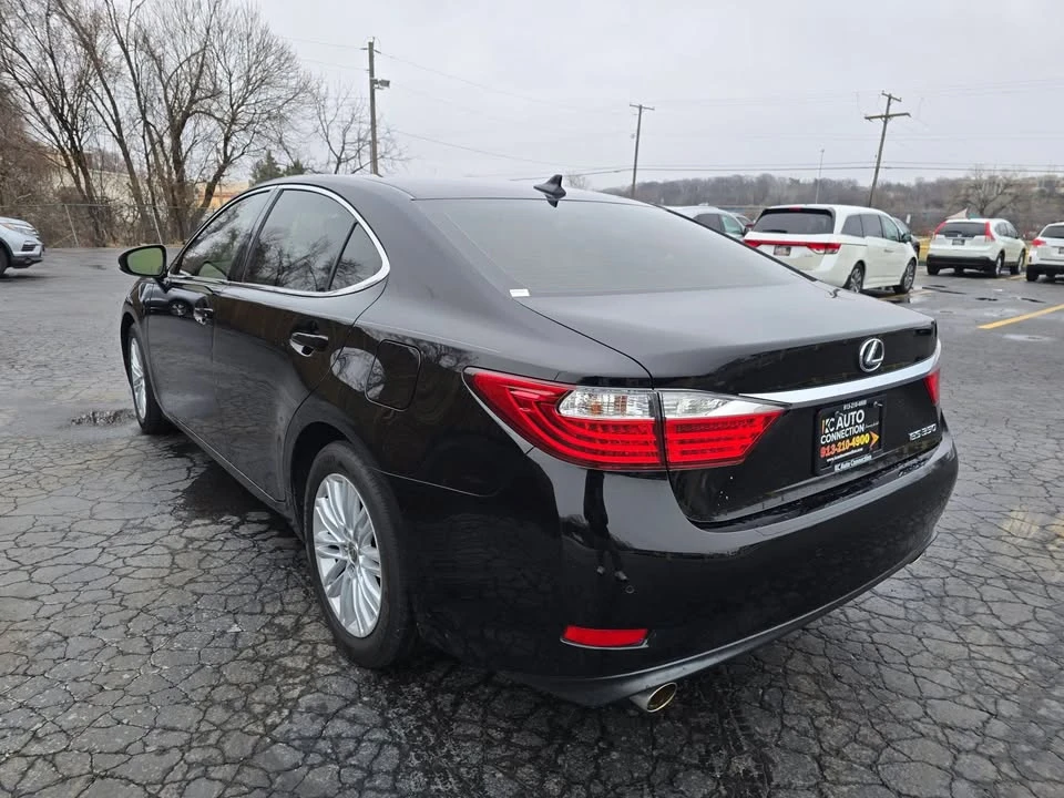 2013 Lexus ES 6th Gen - Image 6 of 20