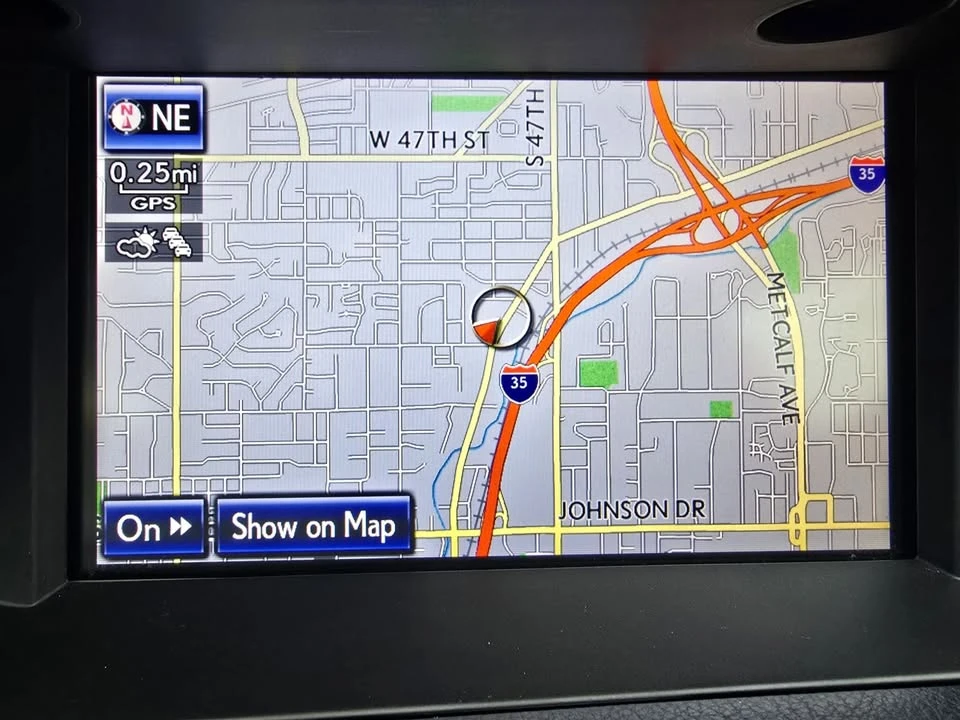 2013 Lexus ES 6th Gen - Image 16 of 20