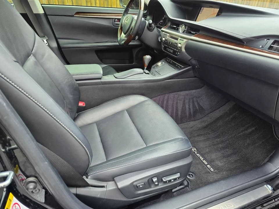 2013 Lexus ES 6th Gen - Image 20 of 20