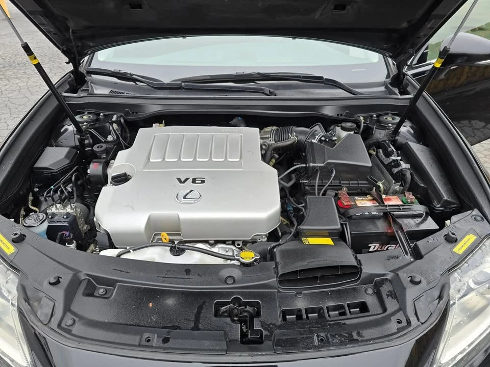 2013 Lexus ES 6th Gen - Image 10 of 20