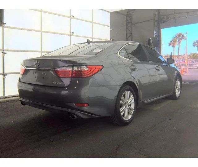 2013 Lexus ES 6th Gen - Image 4 of 16