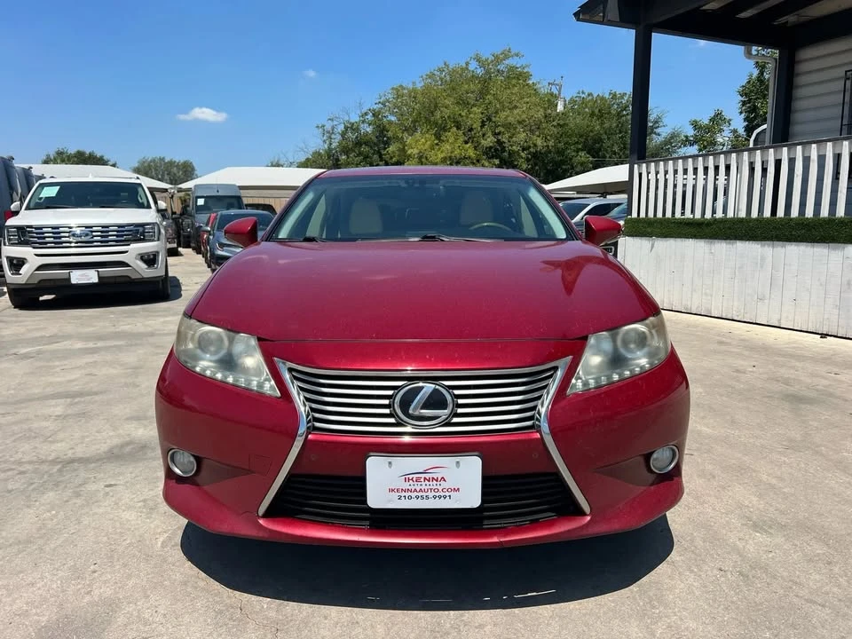 2013 Lexus ES 6th Gen - Image 7 of 20