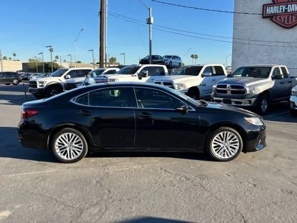 2013 Lexus ES 6th Gen - Image 2 of 14