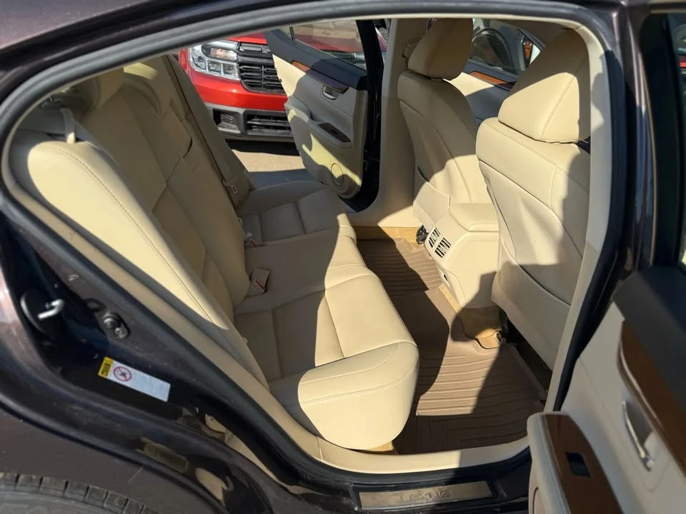 2013 Lexus ES 6th Gen - Image 12 of 20