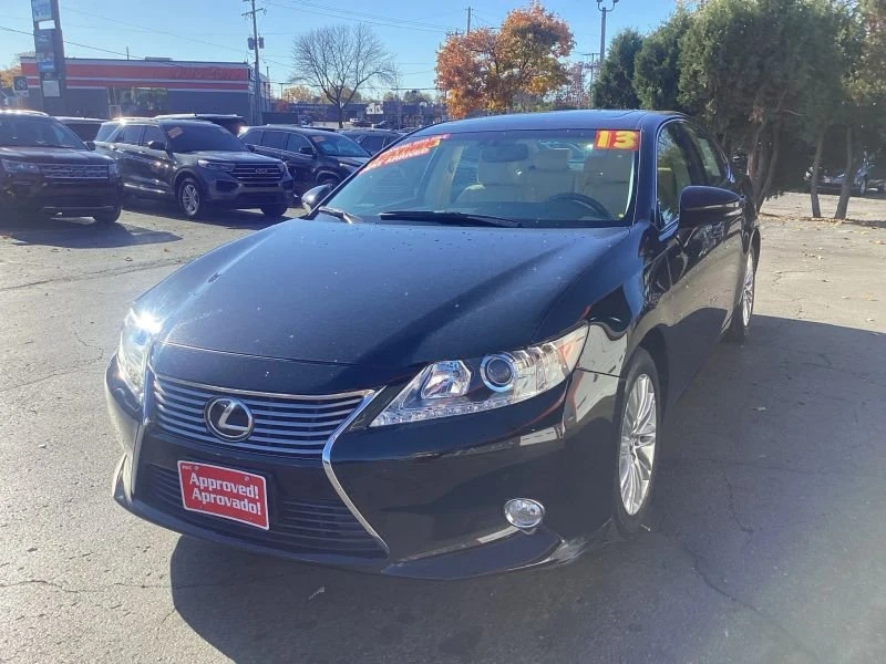 2013 Lexus ES 6th Gen - Image 5 of 20