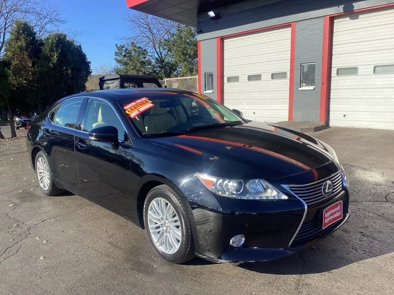 2013 Lexus ES 6th Gen - Image 2 of 16