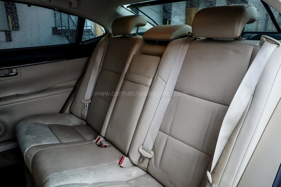 2013 Lexus ES 6th Gen - Image 9 of 18