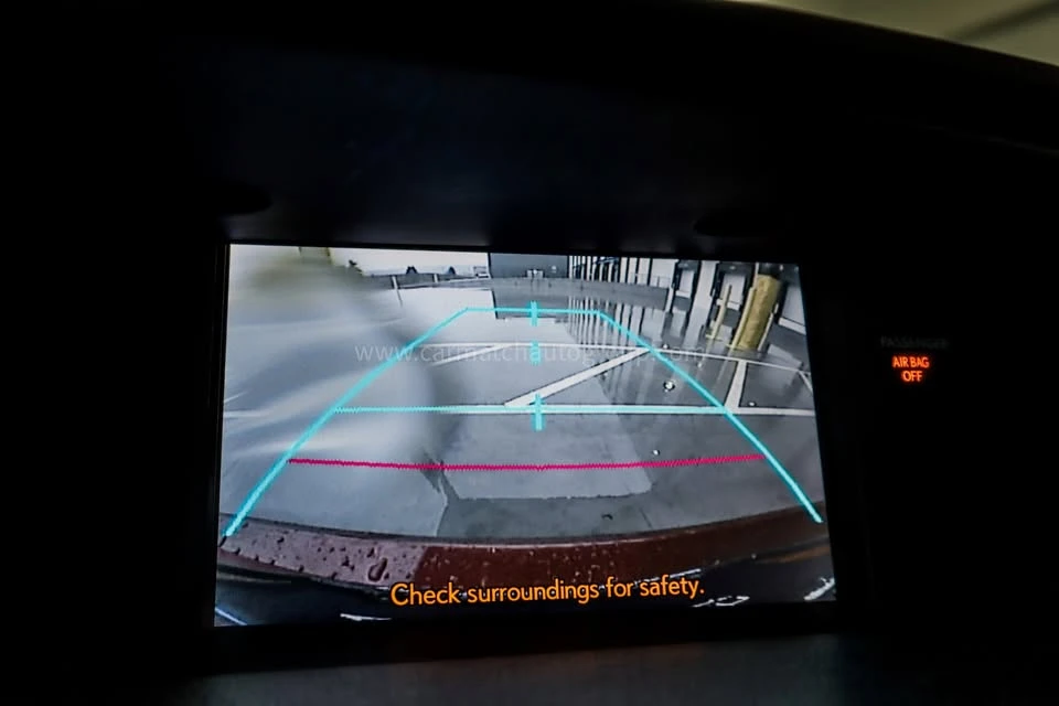 2013 Lexus ES 6th Gen - Image 16 of 18